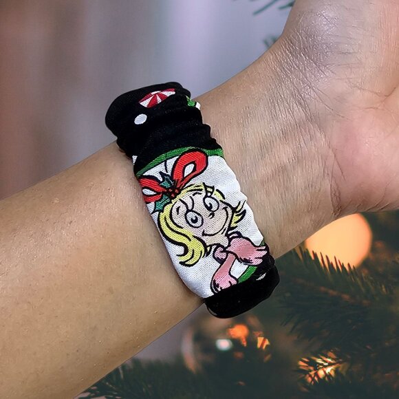 Cindy Lou-Who Grinch Christmas Scrunchies Watch Band for Apple Watch - Picture 1 of 4